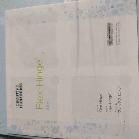 Scrap book with inserts. - Picture 4 of 4